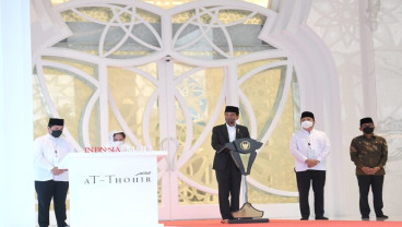 Resmikan Masjid At-Thohir, Jokowi: Manfaatkan untuk Wawasan Keislaman