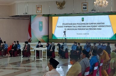 Gubernur Riau Lantik 10 Pejabat Eselon II, Ini Daftar Namanya