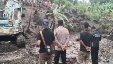 Semen Indonesia (SMGR) Beri Bantuan Bagi Korban Banjir Bandang di Tuban Jawa Timur