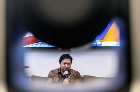 Bantuan Pedagang Kaki Lima Disalurkan, Airlangga Targetkan…