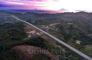 Geliat Hutama Karya Bangun Konektivitas Jalan Tol di Sumatra