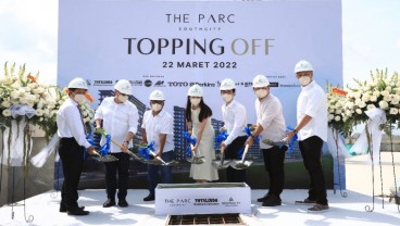 Sesuai Target, SouthCity Lakukan Topping Off Apartemen The Parc