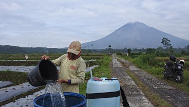 Gunung Semeru Mengalami Letusan 24 Kali