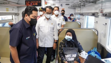 Jalur KA Cibatu-Garut Beroperasi, Ridwan Kamil: Percepat Pergerakan Manusia dan Barang