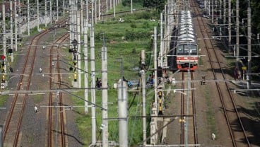 Penumpang KRL, Ada Vaksin Booster Gratis di Stasiun Cikarang