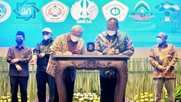 Bank Indonesia Jatim Salurkan Beasiswa Rp8 Miliar untuk 660 Mahasiswa