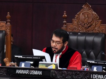 Kisah Cinta Anwar Usman, Adik Jokowi, Hingga Nasib Konstitusi