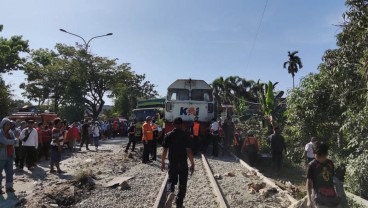 Ini Kronologi Kecelakaan KA Sibinuang di Padang, Truk Semen Terseret 30 Meter