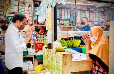 Cek Harga Bahan Pokok di Pasar Jateng, Ini Temuan Jokowi