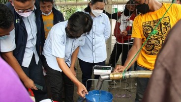 Food Station dan Rajawali Nusindo Guyur 5.000 Liter Minyak Goreng Curah