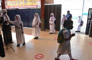 Pemprov DKI Jakarta Pastikan Sekolah Terapkan PTM 100 Persen Secara Menyeluruh