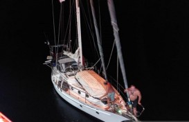 Yacht Berpenumpang Dua Warga Australia Dievakuasi karena Mesin Kapal Mati