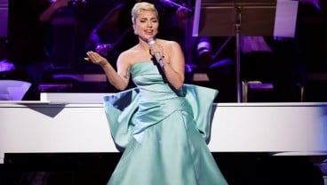 Lady Gaga Tampilkan Tribut untuk Tony Bennett di Panggung Grammy Awards 2022