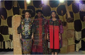 Mel Ahyar Luncurkan Koleksi Tenun dari Beragam Suku di Indonesia