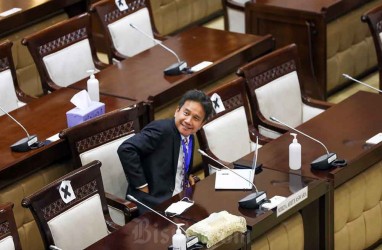 OJK Butuh Sosok Ketua yang Berani dan Visioner untuk Mengembalikan Nama Baik