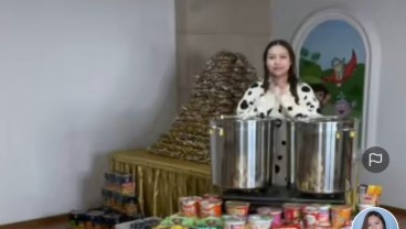 Ketika Sisca Kohl Jajan Bakso Rp30 Juta