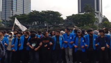 DEMO BEM SI 11 April 2022: Ratusan Mahasiswa Mulai Penuhi Patung Kuda