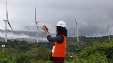 Jabar Matangkan Proyek Listrik Tenaga Angin di Garut Selatan