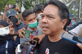 Guntur Romli: Preman Intoleran Menyusup di Demo BEM…