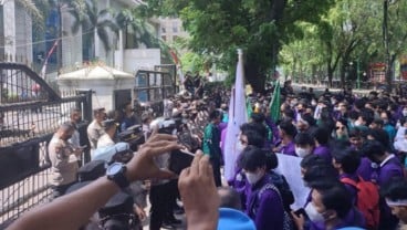 Gelombang Mahasiswa Sambangi DPRD Sumut, Tolak Perpanjangan Masa Jabatan Presiden