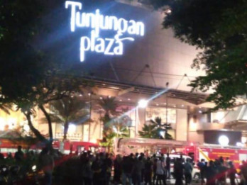 Tunjungan Plaza Kebakaran, Saham Pakuwon (PWON) Melemah