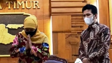 Khofifah Antar Jatim Raih Tiga Penghargaan Anugerah Adinata Syariah 2022