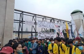 Demo Mahasiswa BEM UI-AMI, Pukul 09.00 WIB Arus Lalu Lintas di Sekitar DPR Ditutup