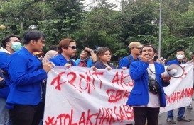 Demo Mahasiswa 21 April, Front Aksi Mahasiswa Bekasi Gelar Aksi di Patung Kuda