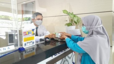 Bank Jateng Sragen Bagikan 1.000 Paket Sembako dan Layani Penukaran Uang Baru