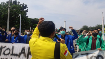 Demonstrasi Mahasiswa di Depan DPR Mulai Landai