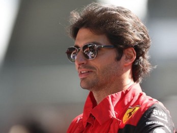 Jelang F1 GP Emilia Romagna, Carlos Sainz Perpanjang Kontrak di Ferrari
