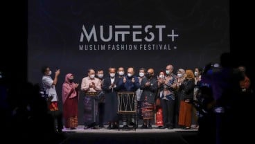 Didukung Penuh oleh 6 Kementerian, BUMN, Pemda & Instansi Swasta MUFFEST+ 2022 Resmi Digelar Selama 3 Hari dengan Menghadirkan Fashion Show, Trade Expo, Hingga Gerakan Sarung is My New Style