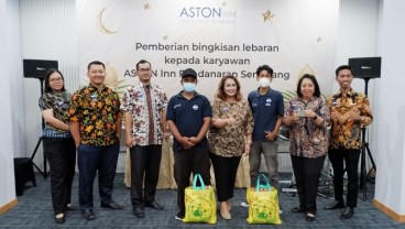 Aston Inn Pandanaran Semarang Bagikan Bingkisan Lebaran