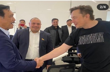 Jas Rapi Luhut Cs vs Kaos Oblong Elon Musk di Pertemuan Kantor Tesla