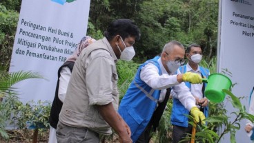 Peringati Hari Bumi, PLN Tanam 1.800 Pohon di Lokasi Pembangunan PLTA Masang II Agam