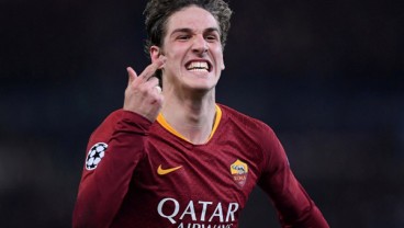 Zaniolo Yakin Mourinho Bisa Bawa Roma Raih Gelar Juara