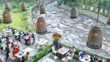 Menikmati Kuliner Lezat dengan Pemandangan Asri di Cimory Riverside
