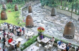 Menikmati Kuliner Lezat dengan Pemandangan Asri di Cimory Riverside