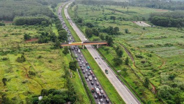 951.758 Kendaraan Tinggalkan Jabotabek, Lalin di Tol Japek Melonjak