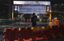 Arah Cikampek Padat, Polisi Terapkan Buka Tutup Tol Layang MBZ