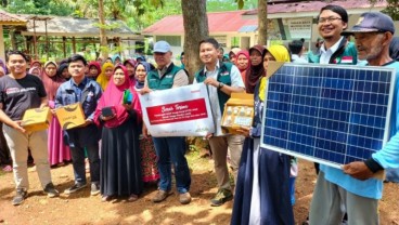 24 Tahun Tak Terjamah Setrum, Bantuan PLTS Jadi Berkah Warga Cilele Karawang