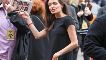 Angelina Jolie Kunjungan Mendadak ke Ukraina, Ada Apa?