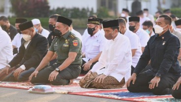 Bareng Iriana, Presiden Jokowi Salat Idulfitri di Yogyakarta