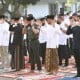 Momen Jokowi dan Iriana Salat Idulfitri di Halaman Istana Yogyakarta