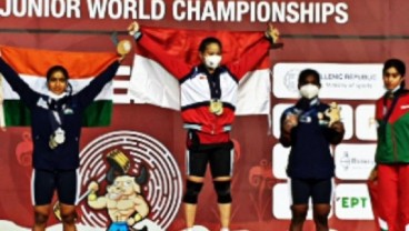 Atlet Angkat Besi Indonesia, Windy Cantika, Sabet Emas di Kejuaraan Dunia Angkat Besi Junior
