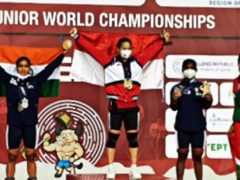 Atlet Angkat Besi Indonesia, Windy Cantika, Sabet Emas di Kejuaraan Dunia Angkat Besi Junior