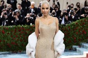 Pakai Gaun Marilyn Monroe di Met Gala, Kim Kardashian Dihujani Kritik