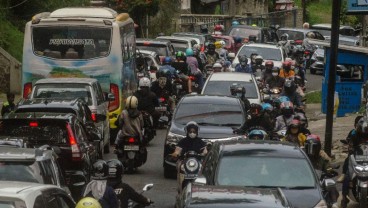 Banjir Wisatawan, Polisi Berlakukan One Way Bandung-Lembang