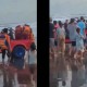 Viral Video Upaya Penyelamatan Wisatawan Terseret Ombak di Pantai Parangtritis
