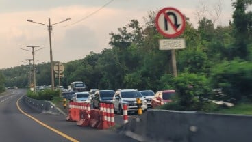 Arus Balik Via Cipularang, Pemudik Arah Jakarta Mengular Mulai Pintu Tol Sadang